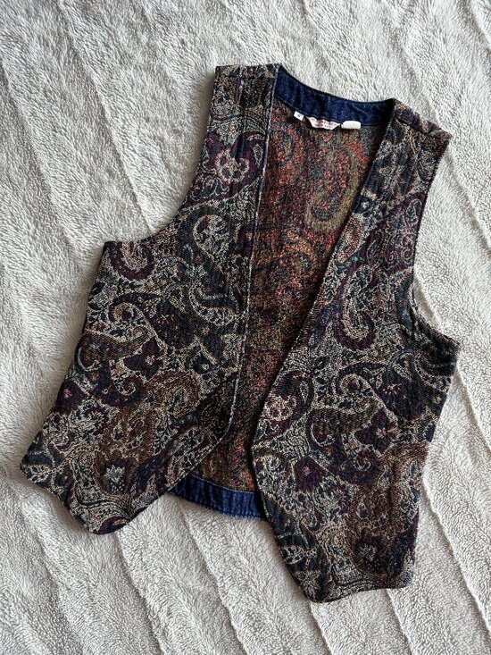 Got You Covered Jackets & Blazers - Vintage 90s Got You Covered Woven Tapestry Paisley Vest
